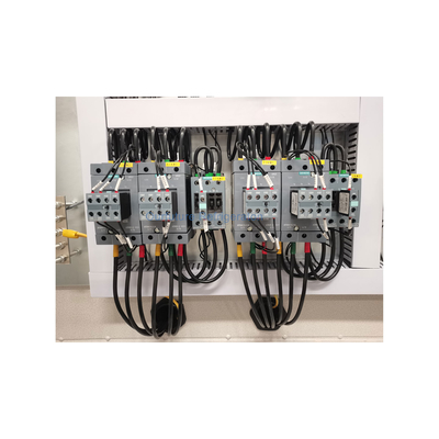 Koudopslag Verbeterde koeloplossing met op een rek gemonteerde koelcompressor